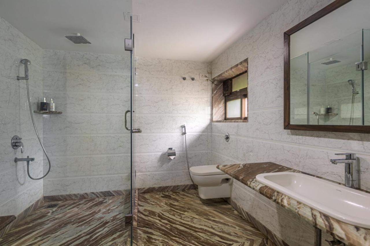 Saffronstays Aura, Alibaug - Luxury Pool Villa With A Game Room And Spacious Lawn Alībāg Esterno foto