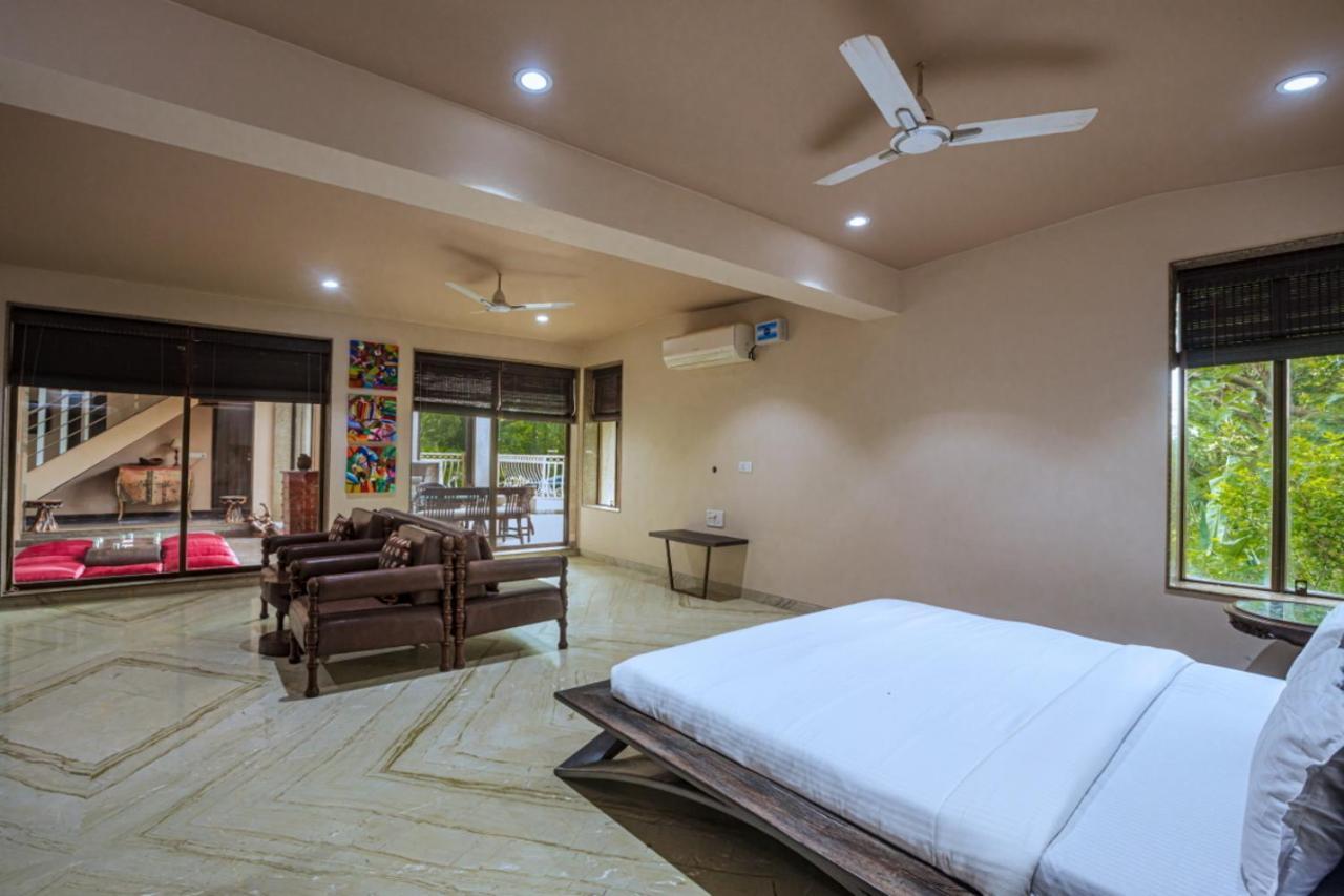 Saffronstays Aura, Alibaug - Luxury Pool Villa With A Game Room And Spacious Lawn Alībāg Esterno foto