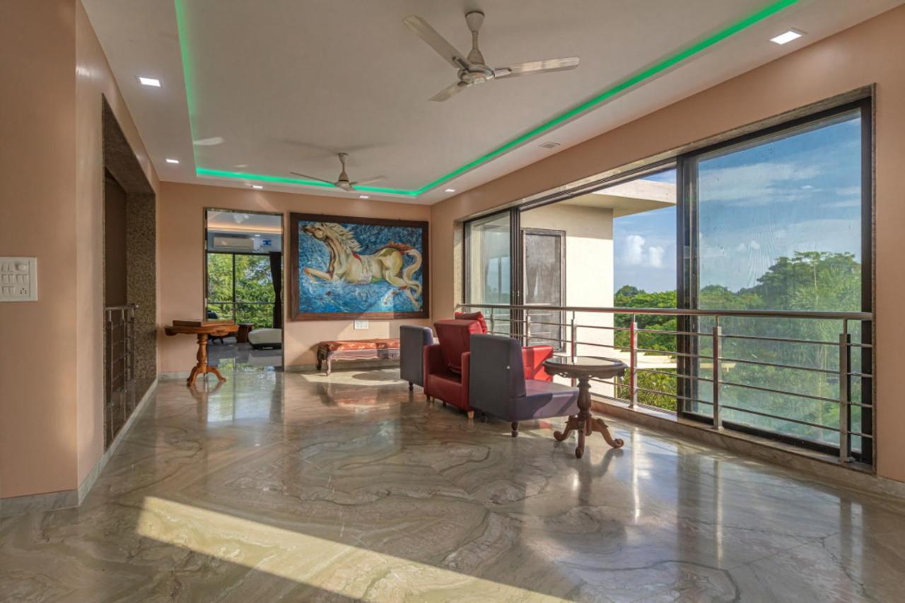 Saffronstays Aura, Alibaug - Luxury Pool Villa With A Game Room And Spacious Lawn Alībāg Esterno foto