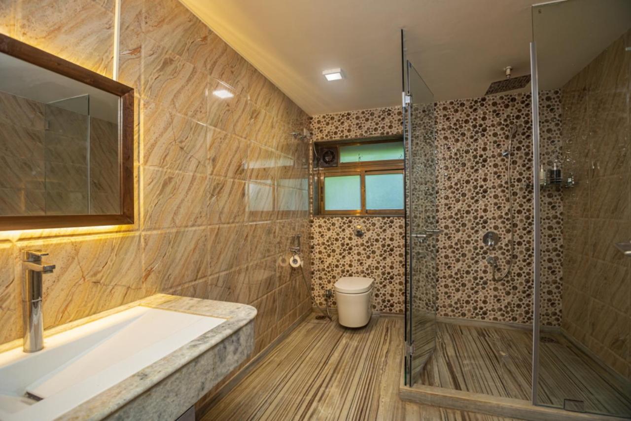 Saffronstays Aura, Alibaug - Luxury Pool Villa With A Game Room And Spacious Lawn Alībāg Esterno foto