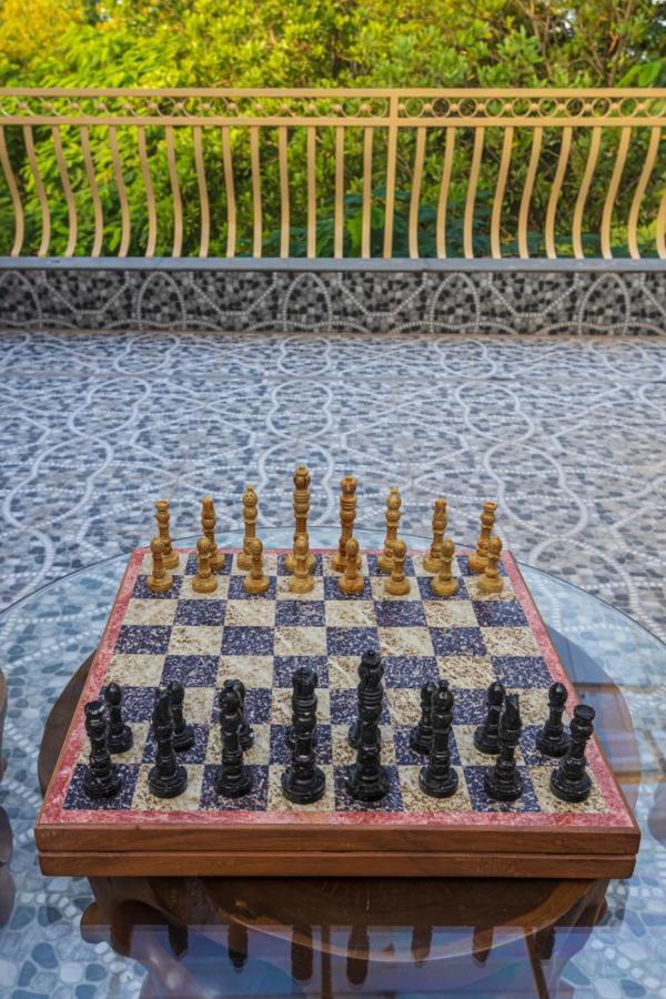 Saffronstays Aura, Alibaug - Luxury Pool Villa With A Game Room And Spacious Lawn Alībāg Esterno foto